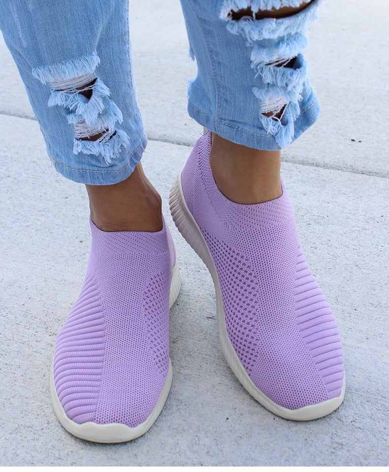 Women's Lightweight Casual Flat Slip on Sneakers.