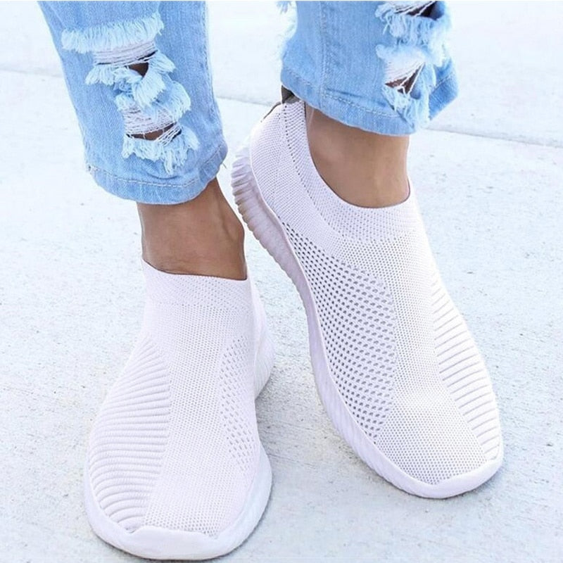 Women's Lightweight Casual Flat Slip on Sneakers.