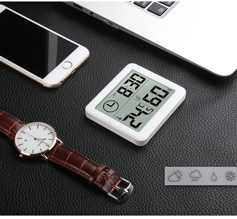 Multifunction Electronic Temperature And Humidity Monitor Clock With 3.2inch LCD Screen.