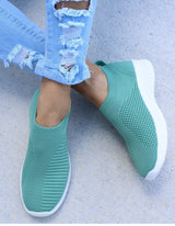 Women's Lightweight Casual Flat Slip on Sneakers.