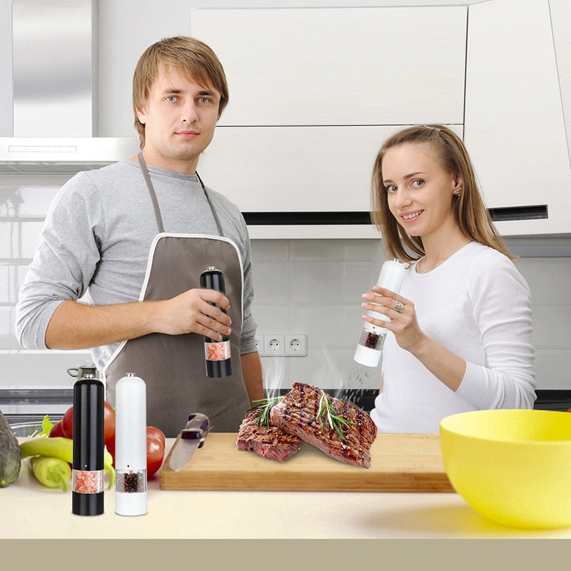 Electric Salt/Pepper Grinder With Adjustable Coarseness.