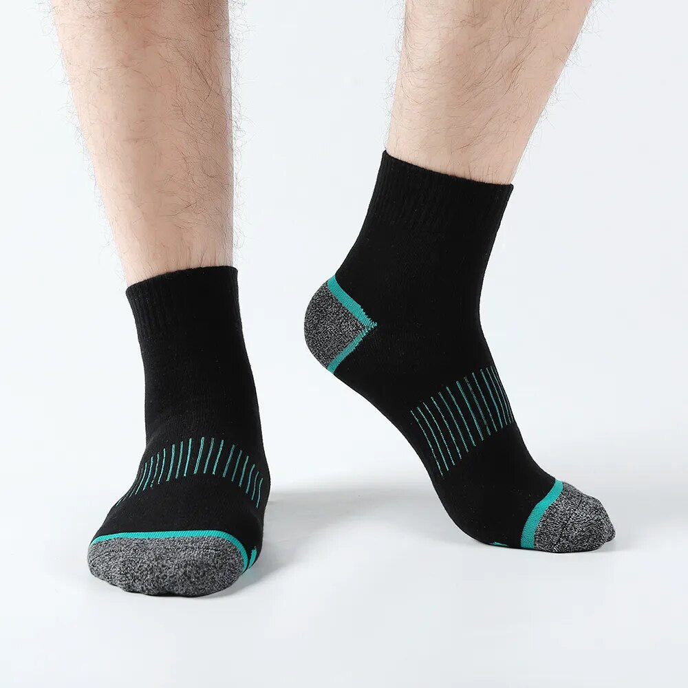 5 Pairs Of High Quality Men's Casual Cotton Breathable Socks Size 38-45..