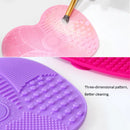 Silicone Pad with Suction Cups For Cleaning Makeup Brushes.