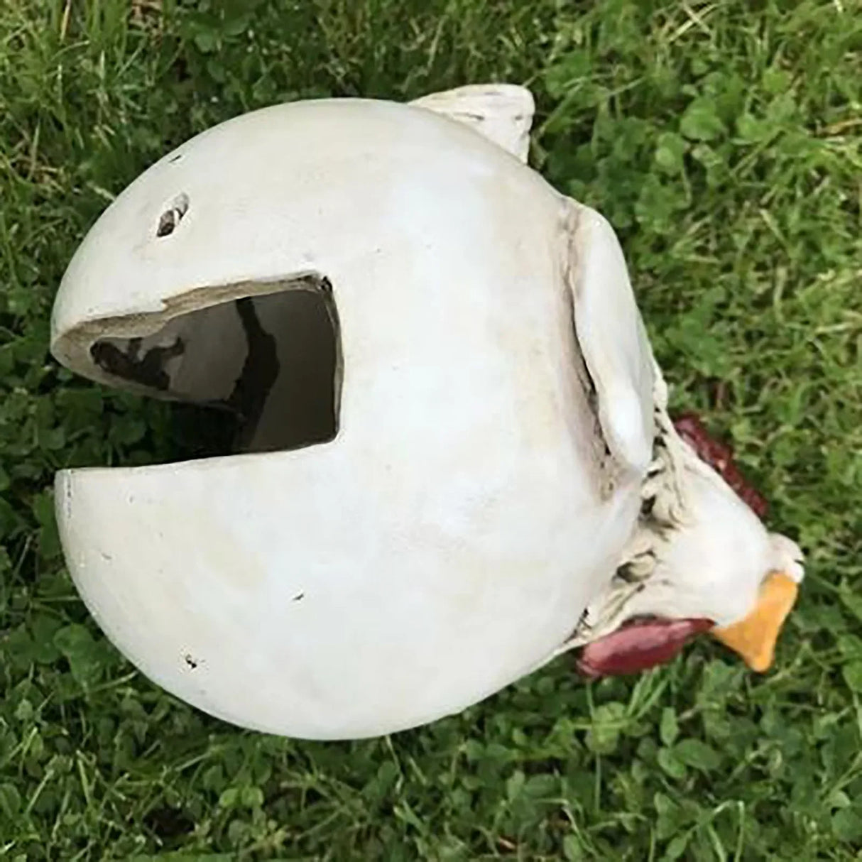 Resin Chicken Fence Decor