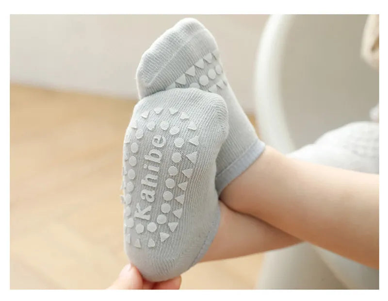 Baby Anti Slip Socks And Knee Pads For Crawling