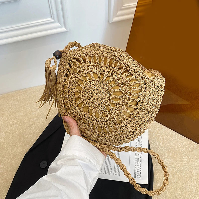 Women's Crossbody Straw Bag With Tassel