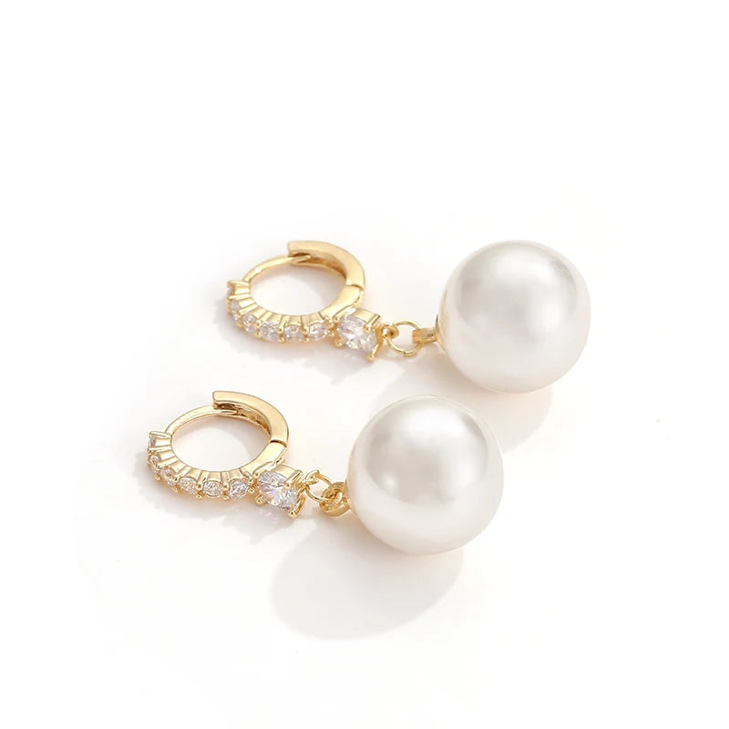 Lady's Elegant Pearl Pendant Earrings