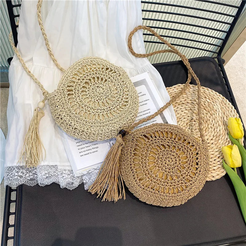 Women's Crossbody Straw Bag With Tassel