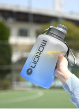 Plastic 2.4L Large Capacity Sports Water Bottle With Straw.