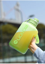 Plastic 2.4L Large Capacity Sports Water Bottle With Straw.