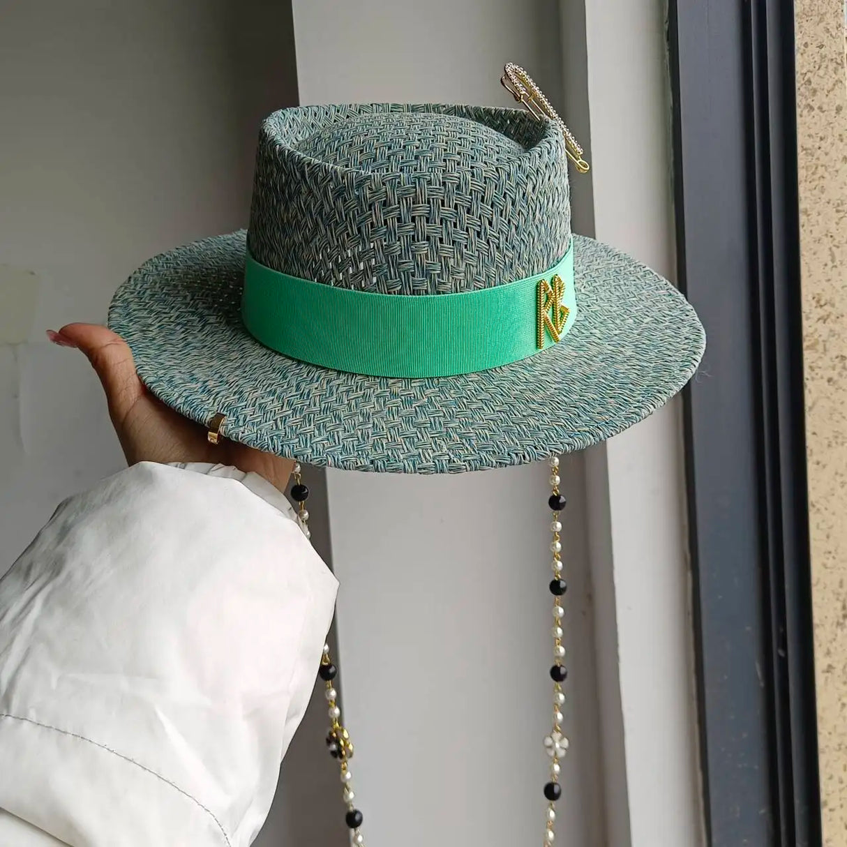 Women's Delicate Woven Summer Straw Hat