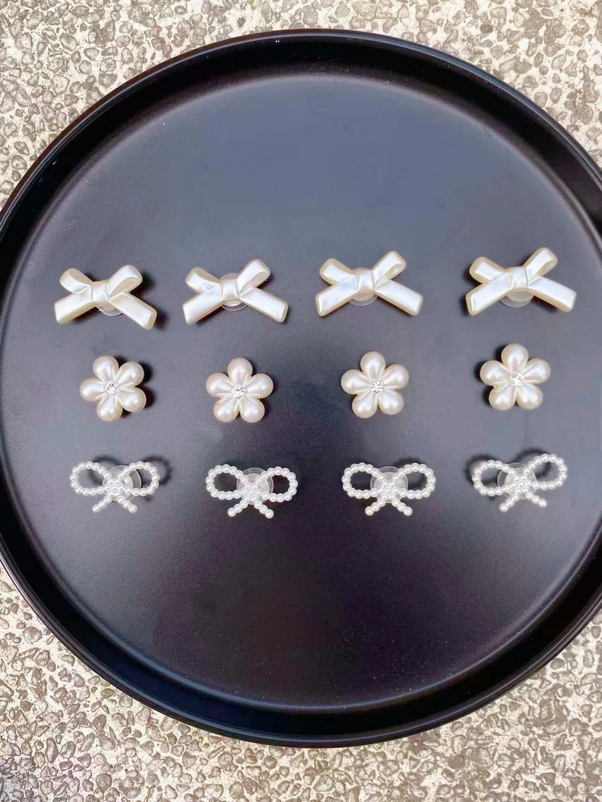 12 Off-White Bows Flowers And Pearl Shoe Accessory Clips