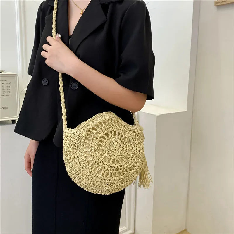Women's Crossbody Straw Bag With Tassel