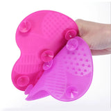 Silicone Pad with Suction Cups For Cleaning Makeup Brushes.