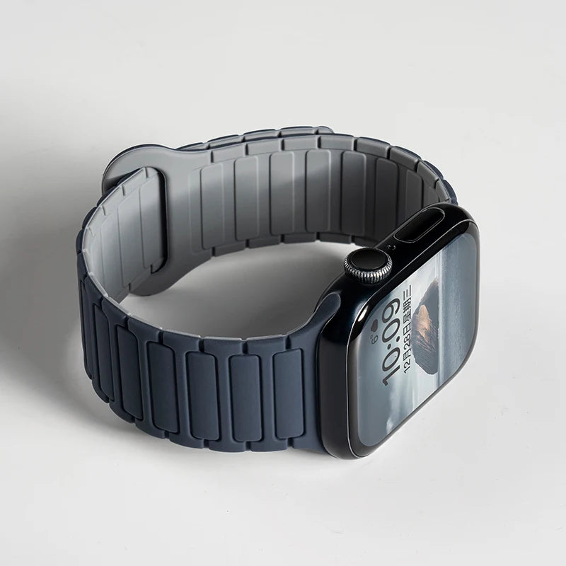 Silicone Magnetic  Strap for Apple Watch 46mm 42mm 49mm 45mm 41mm 44mm 40mm Band For IWatch Ultra 2 Series 10 9 8 7 6 SE 5 4 3