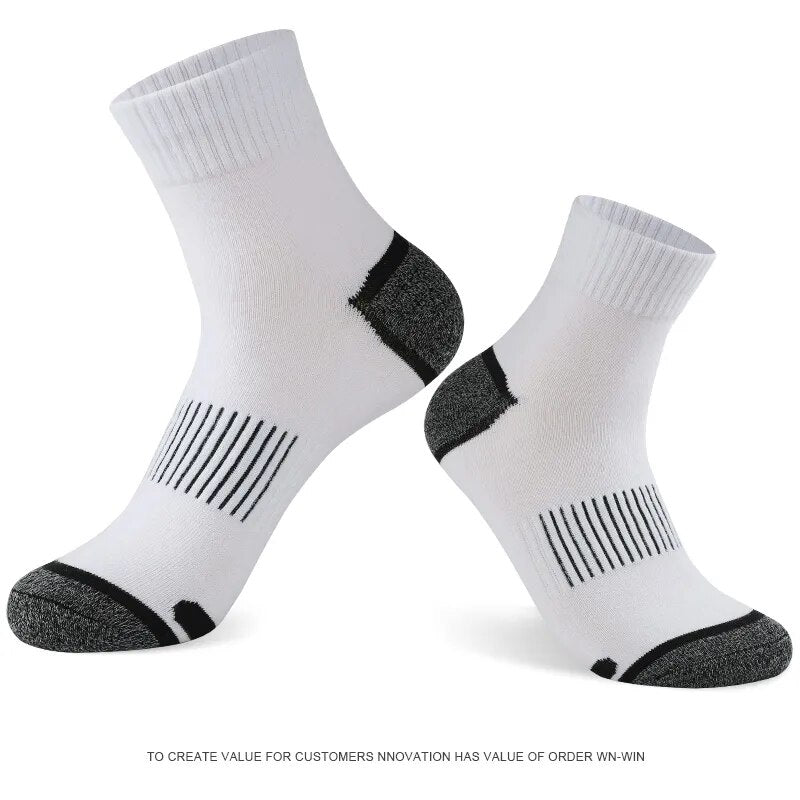 5 Pairs Of High Quality Men's Casual Cotton Breathable Socks Size 38-45..