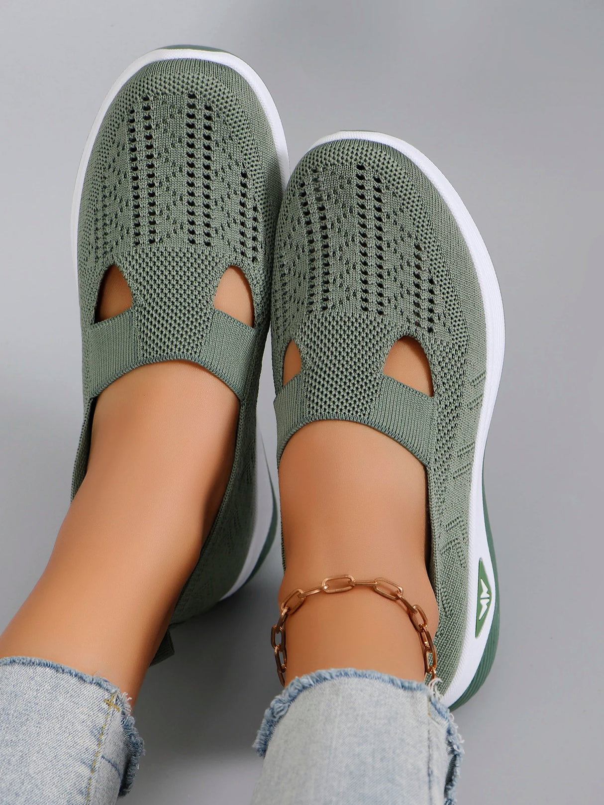Women's Breathable, Lightweight, Non-slip Casual Shoe