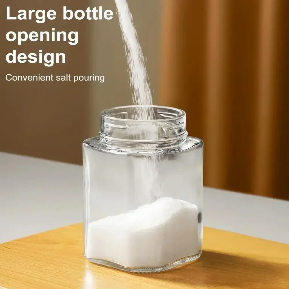 Moisture-proof Seasoning Bottle That Can Extrude 0.5 Grams Of Salt Or Sprinkle Larger Measurements Without Clumping