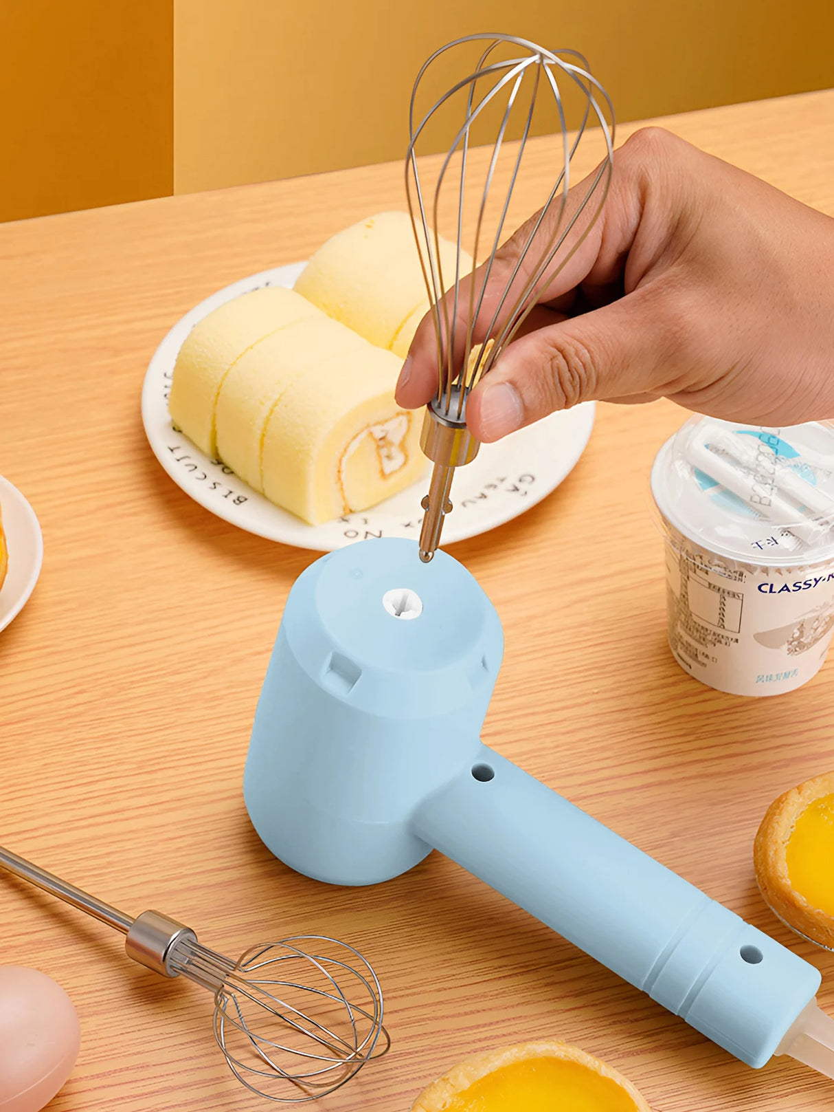 1Pcs Electric Portable 3-speed Whisk
