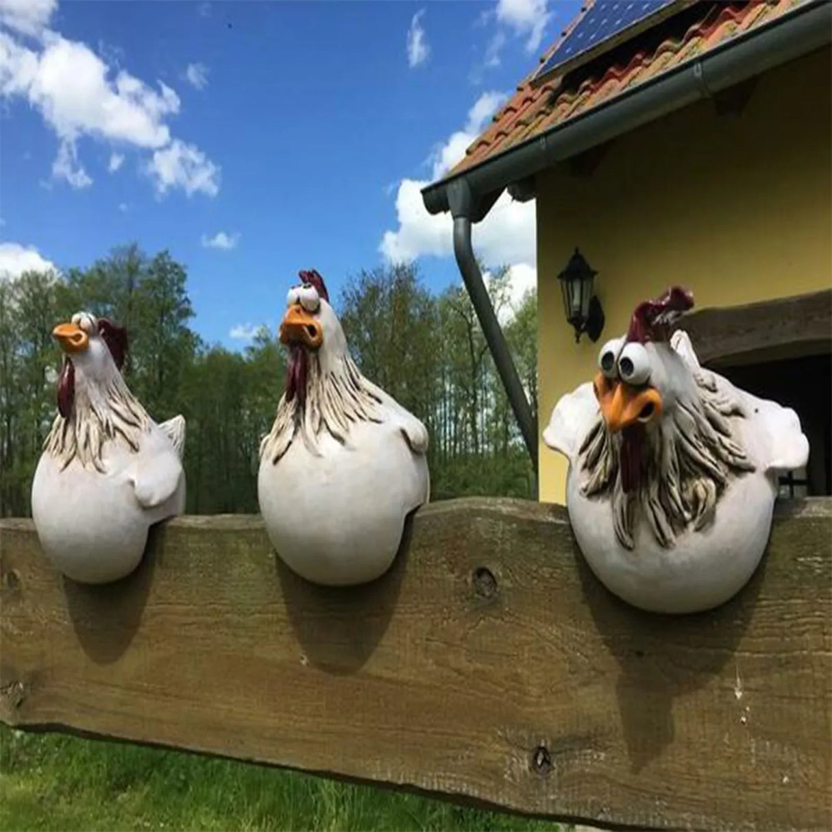 Resin Chicken Fence Decor