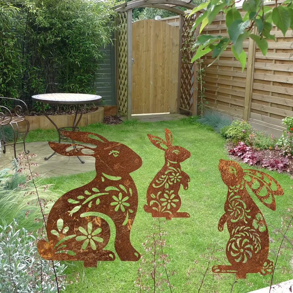 Outdoor Rustic Metal Garden Rabbit