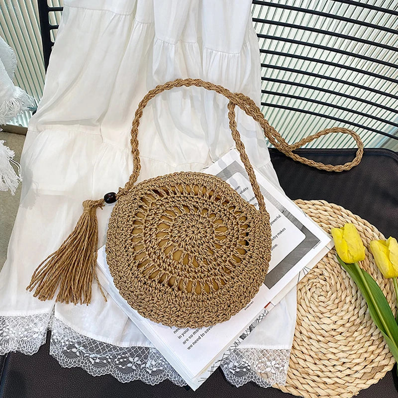 Women's Crossbody Straw Bag With Tassel