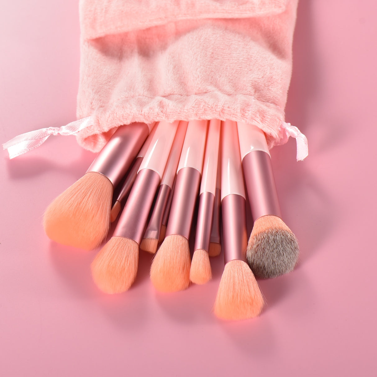 KOSMETYKI  8-20Pcs Cosmetic Powder Brushes.