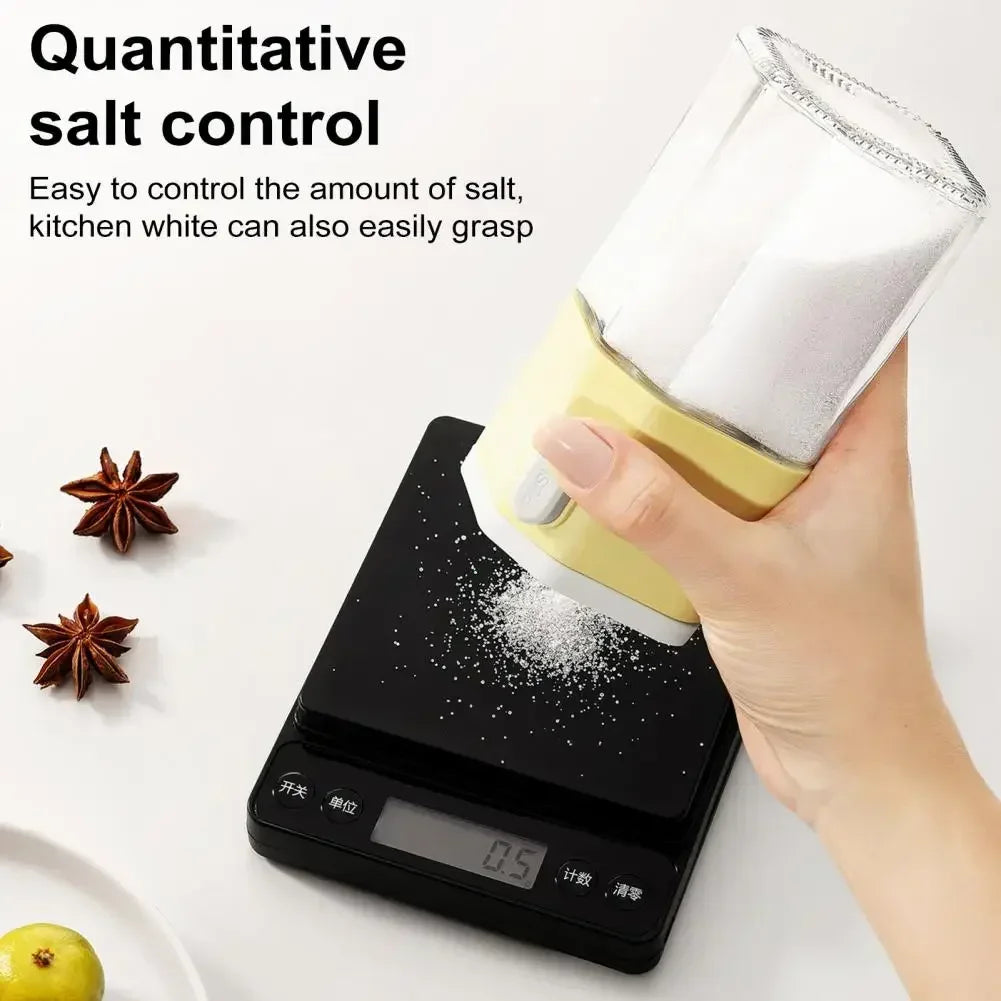 Moisture-proof Seasoning Bottle That Can Extrude 0.5 Grams Of Salt Or Sprinkle Larger Measurements Without Clumping
