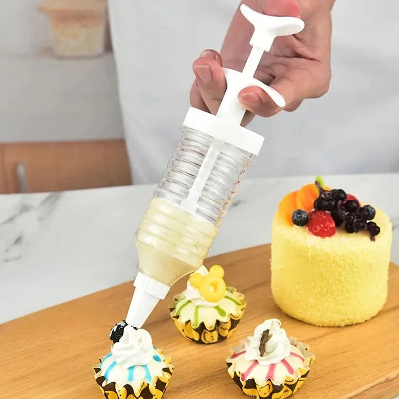 Plastic 8 Pipe Baking Nozzle Dispenser With Syringe