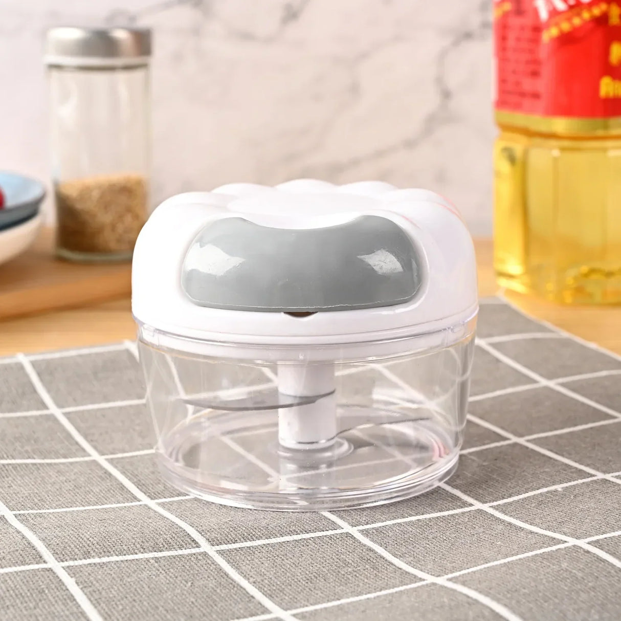 1PC Manual Mini Chopper For Garlic Chili Or Peppers