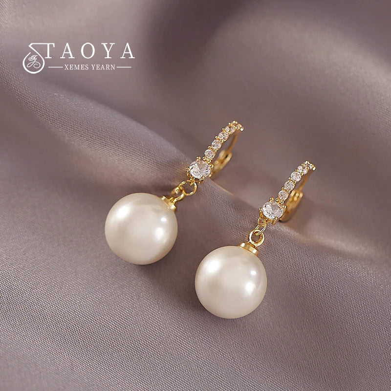 Lady's Elegant Pearl Pendant Earrings